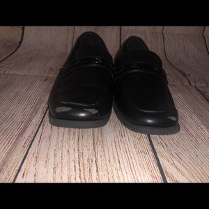 Boys black Size 11 Perry Ellis dress shoe